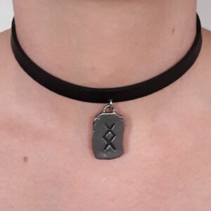 Choker viking runique Ing/Ingwaz, cuir véritable