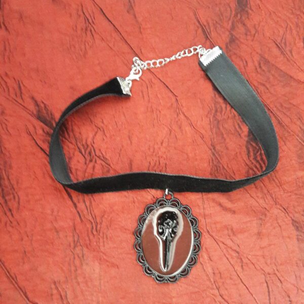 Choker gothique crâne de corbeau – Image 4