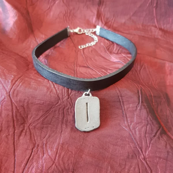 Choker viking runique Is/Isaz, cuir véritable