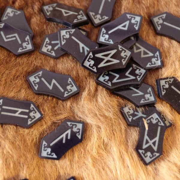 Runes de l'alphabet futhark viking avec sa boite de rangement en bois – Image 5