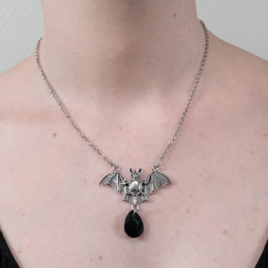 Collier chauve-souris argenté avec perle