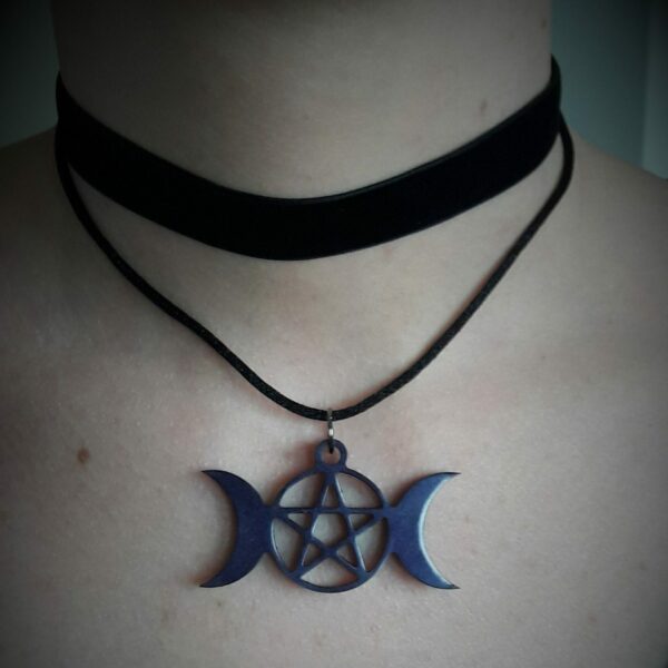 Collier multi-rang triple lune et pentacle, couleur au choix