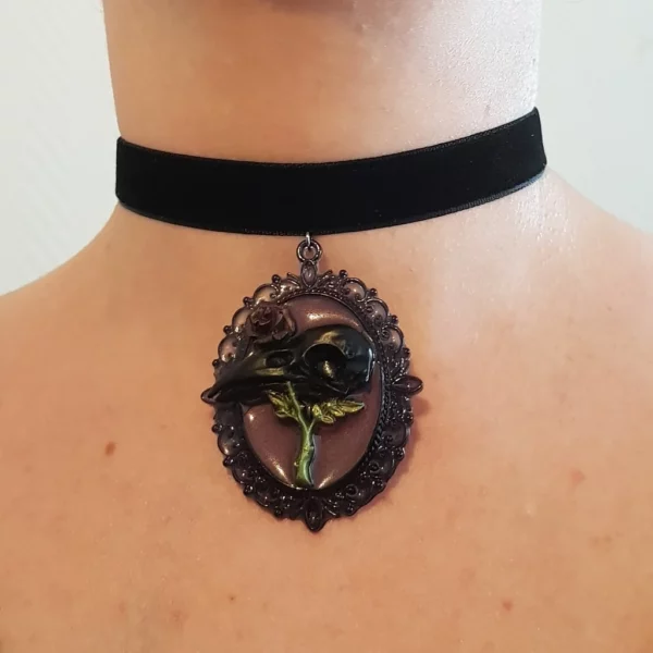 Collier ras de cou corbeau, style gothique victorien