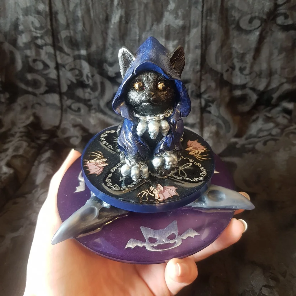 Blue Witchy Kitty, décoration witchy gothique de chat sorcier
