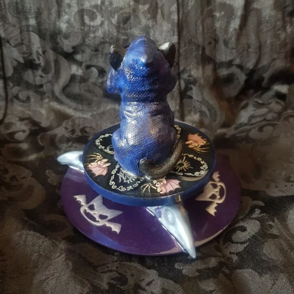 Blue Witchy Kitty, décoration witchy gothique de chat sorcier