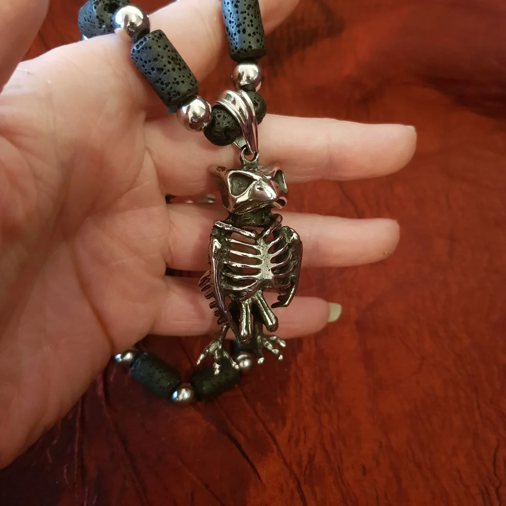 Collier squelette de hibou, en acier inoxydable et perles de lave, pour homme