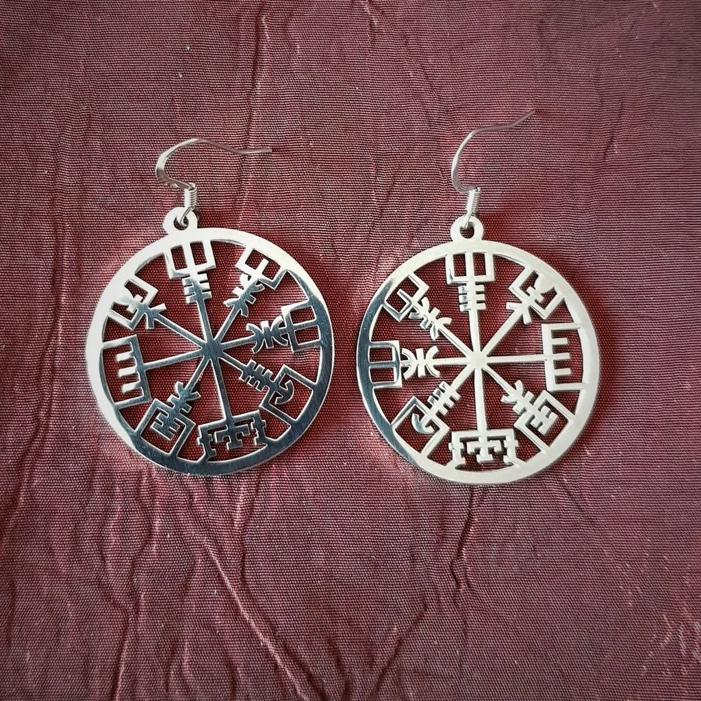 Boucles d'oreilles Vegvisir, boussole viking runique