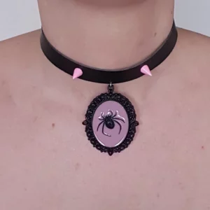 Choker araignée avec spikes, en cuir vegan