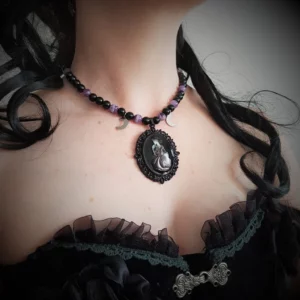 Collier d'onyx avec pendentif camé