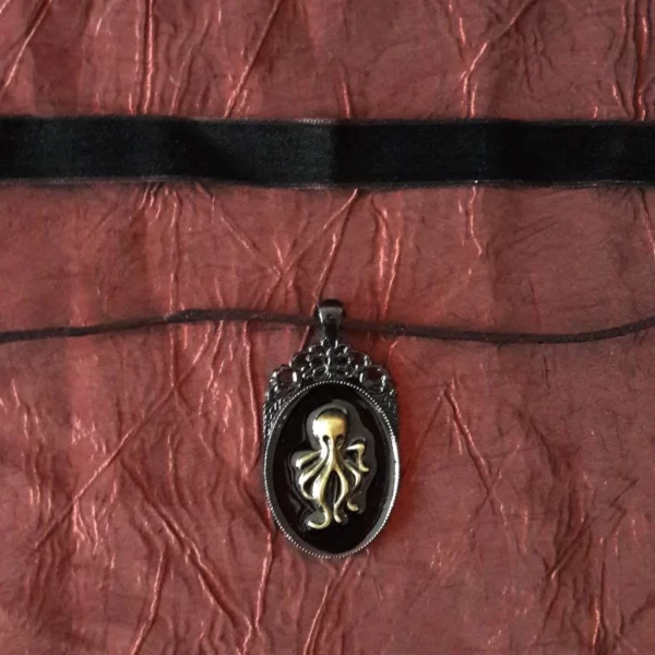 Collier double kraken façon portrait