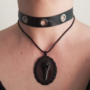 Choker double avec rivets crâne de corbeau