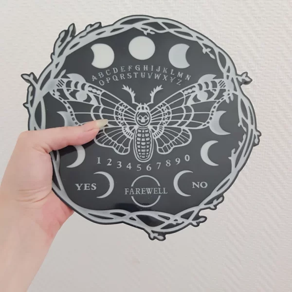 Planche Ouija pour décoration murale occulte avec cycle lunaire et papillon de nuit