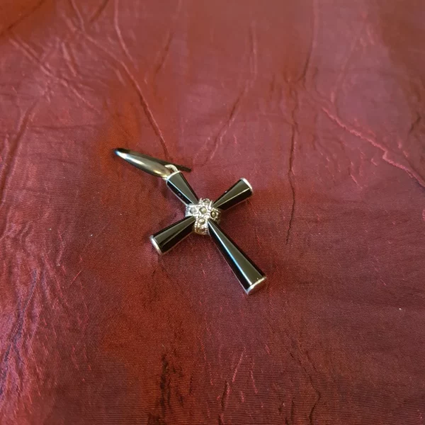 Boucles d'oreilles croix gothique en argent