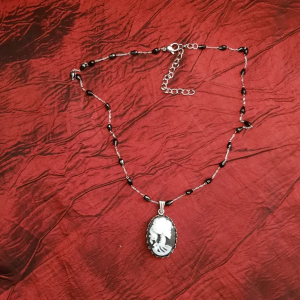 Collier pendentif camée gothique victorien – Image 4