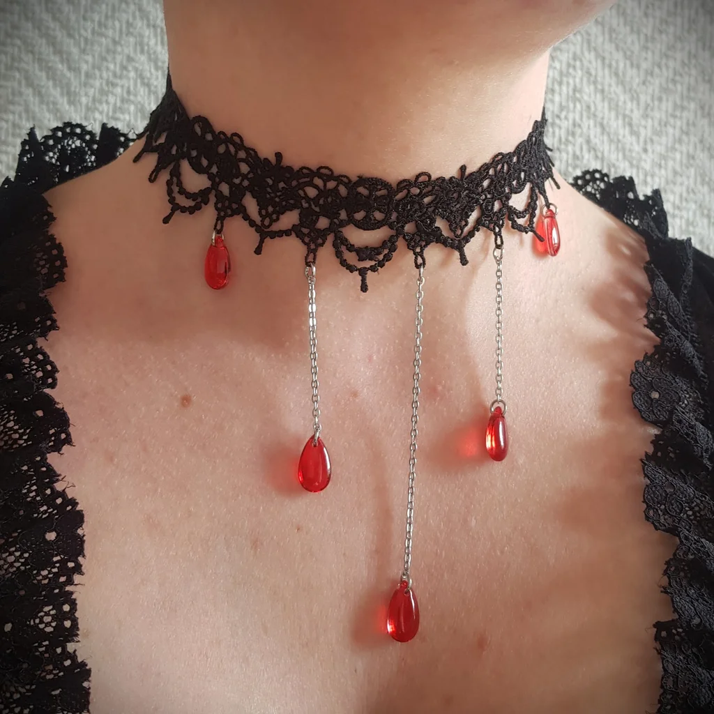 Collier ras de cou en dentelle noire gothique