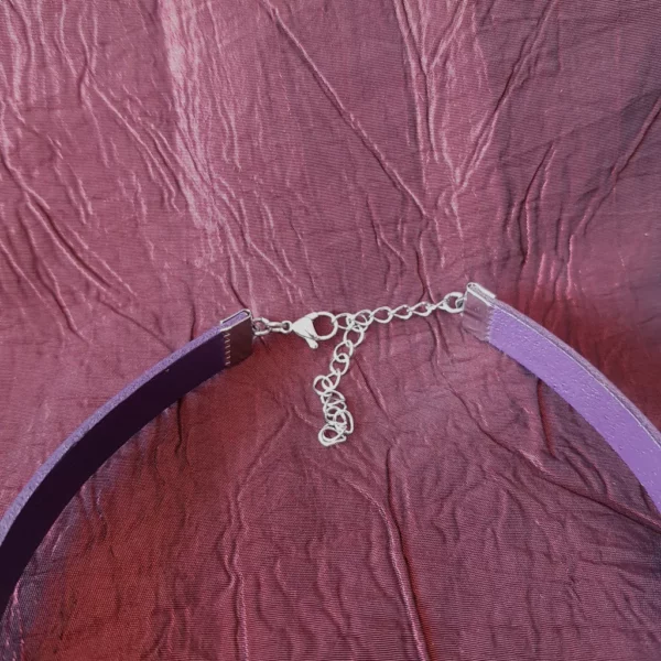Ras de cou en cuir avec pendentif lune noire – Image 4