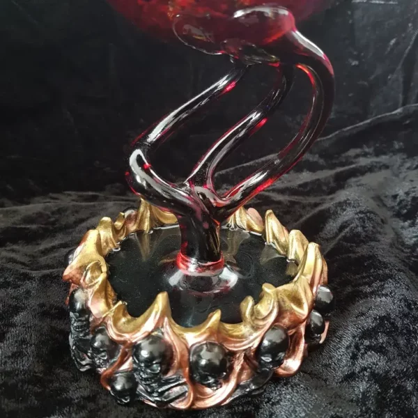 Vase décoratif gothique coeur humain