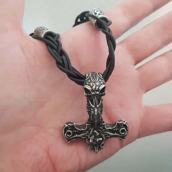 Collier en cuir tressé runes viking et Mjöllnir – Image 2