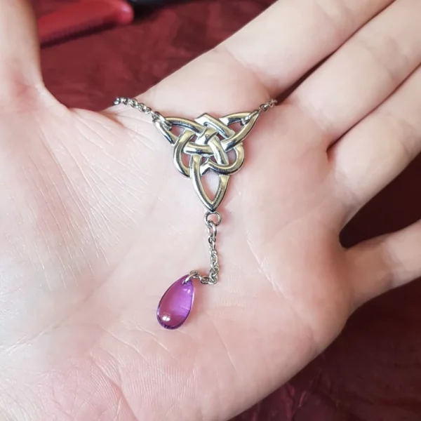 Collier triquetra celtique et perle – Image 2