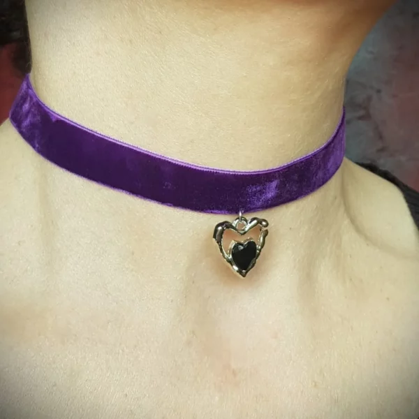Collier ras de cou coeur gothique – Image 5