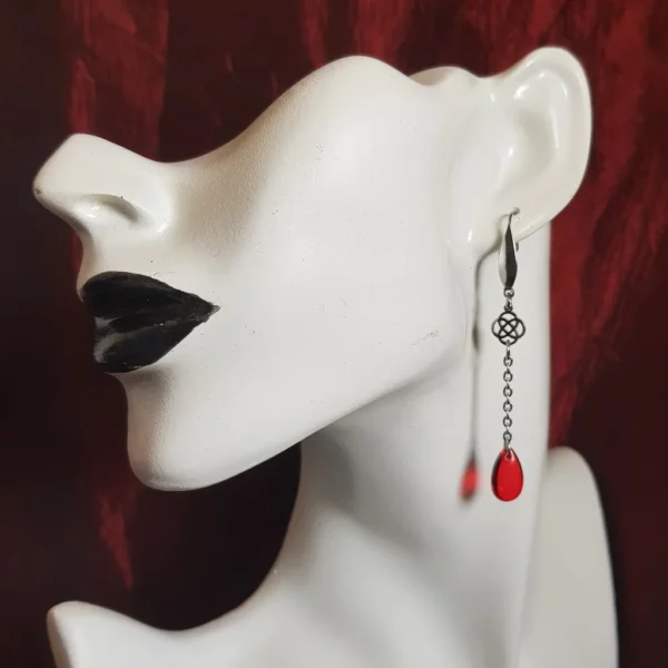 Boucles d'oreilles celtique avec perles rouge ou bleu – Image 4