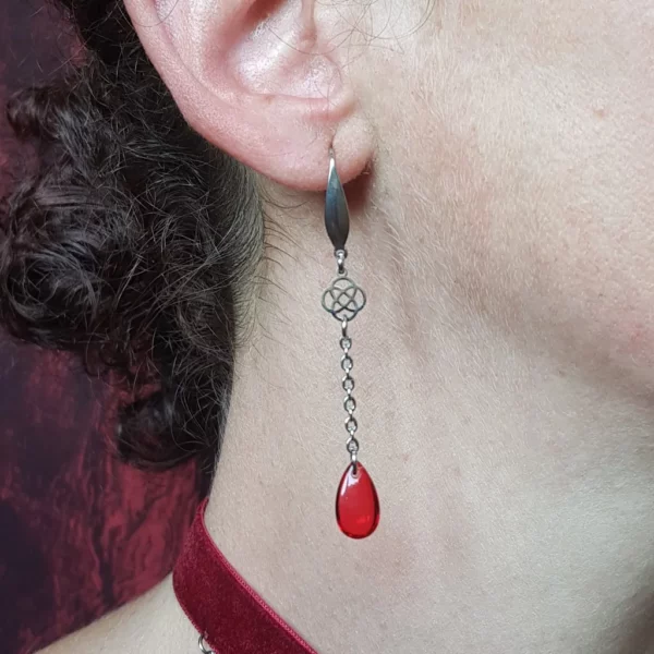 Boucles d'oreilles celtique avec perles rouge ou bleu – Image 6