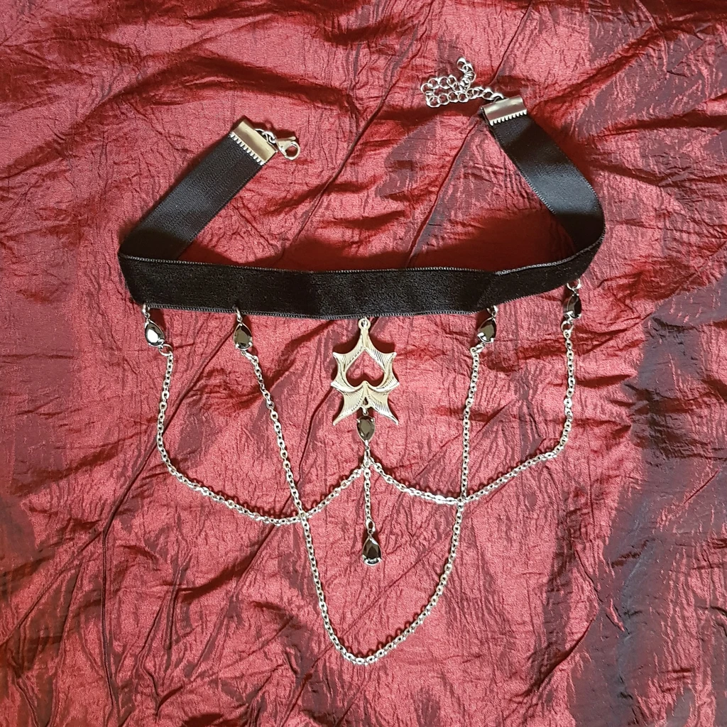 Collier chauve souris gothique en acier – Image 3