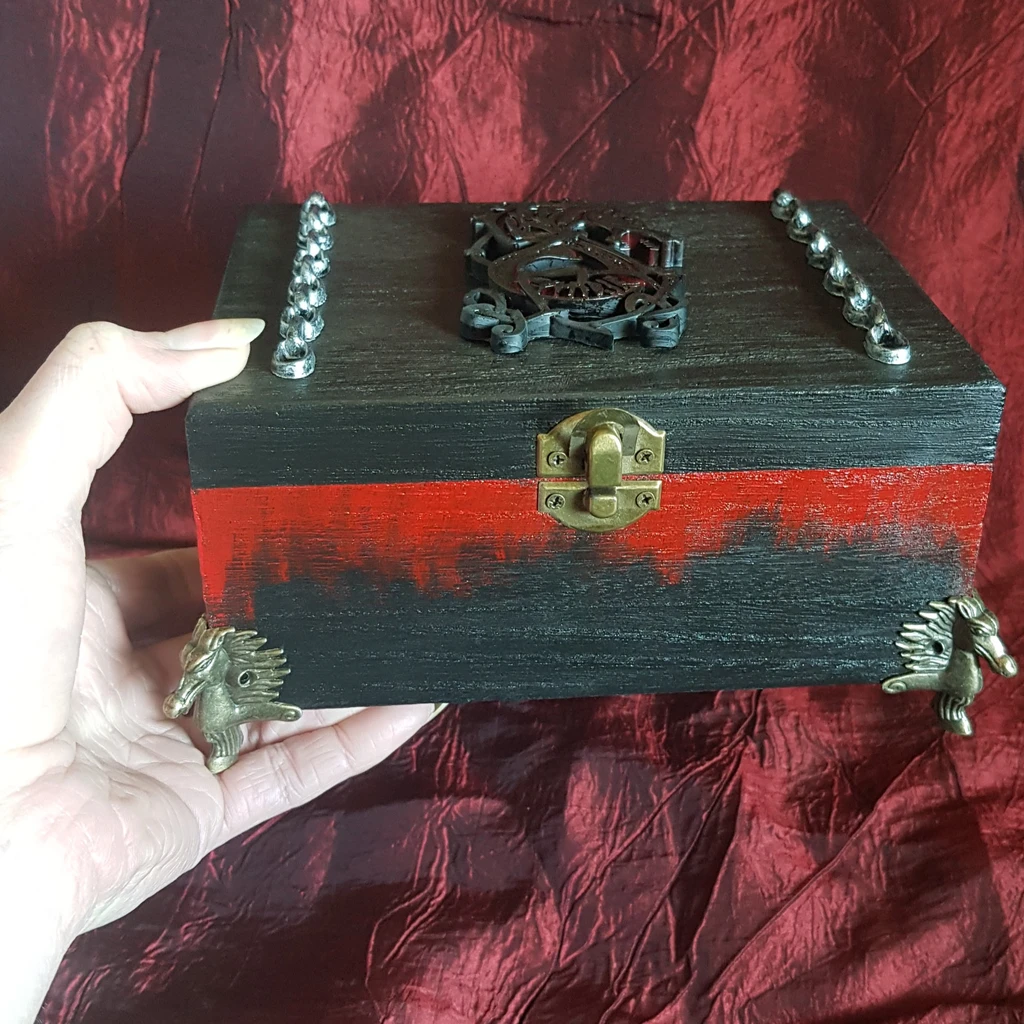 Boîte en bois décorée "Fenrir" – Image 5