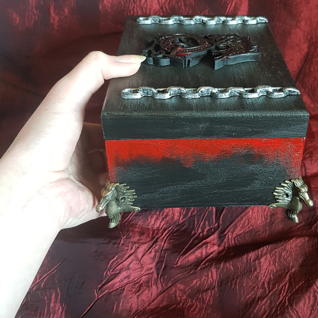 Boîte en bois décorée "Fenrir" – Image 6