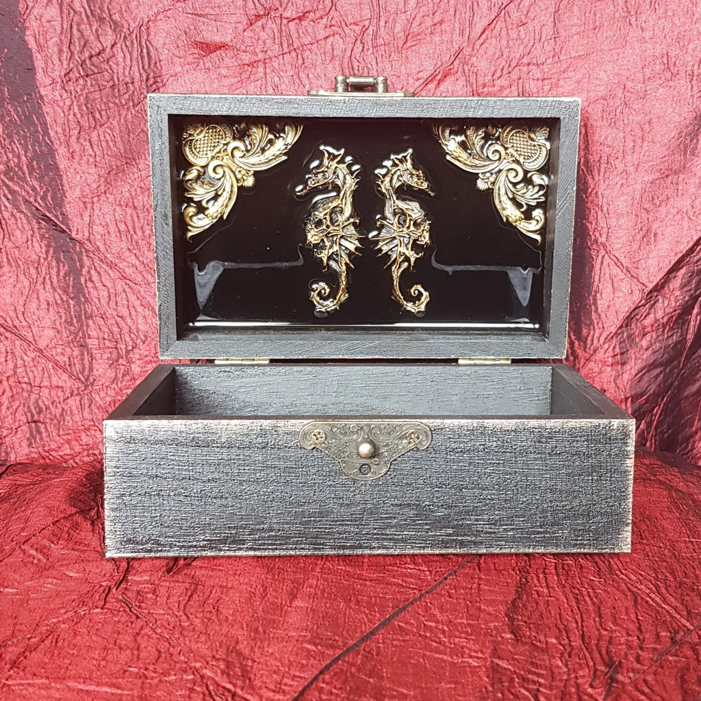 Boîte en bois décorée Kraken – Image 3
