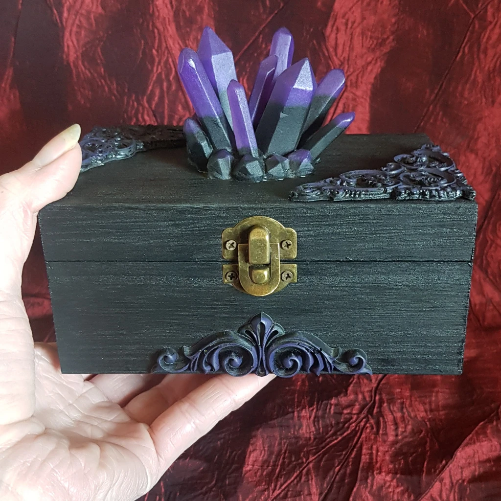 Boîte en bois décorée witchy cristaux violet – Image 4