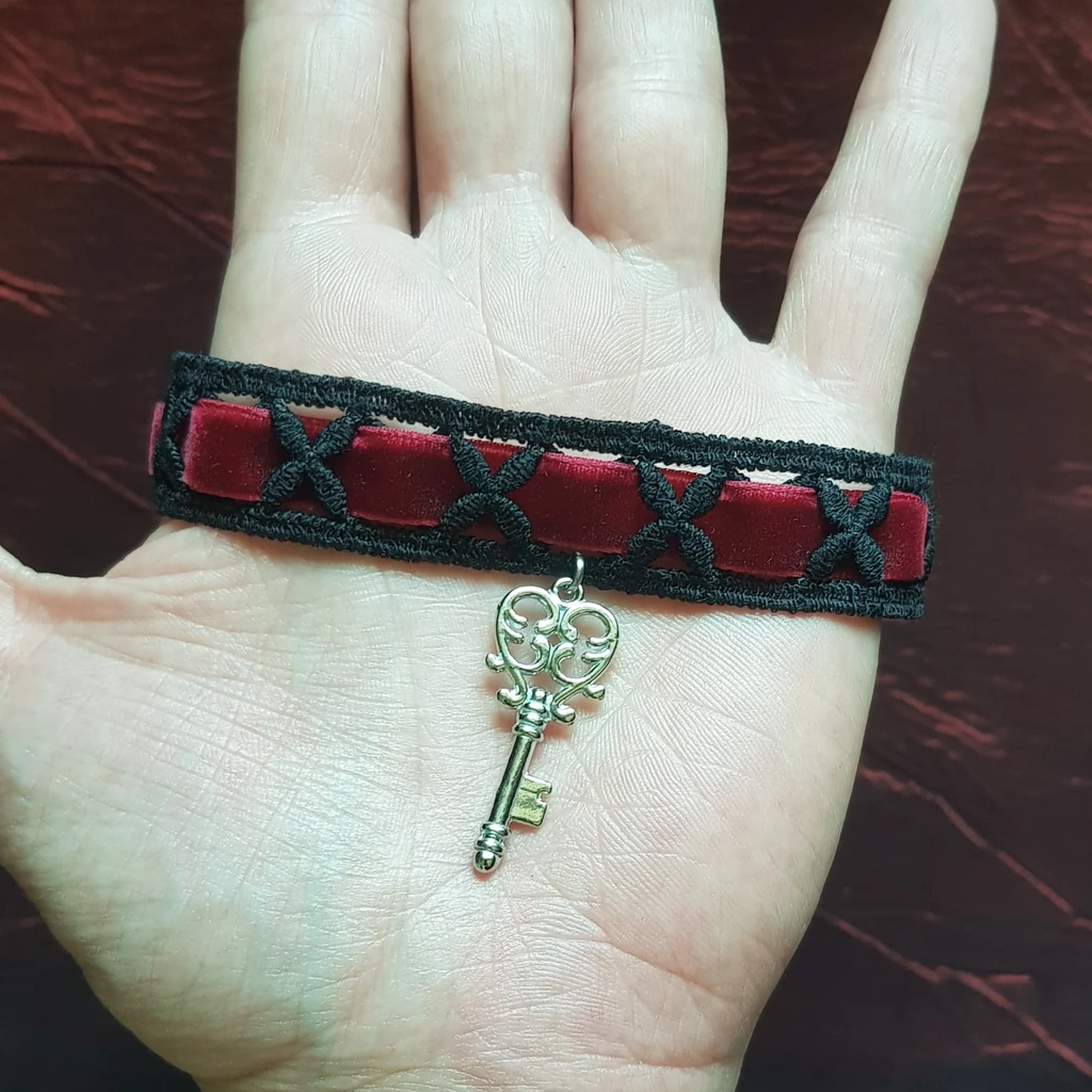Collier tour de cou baroque clef des secrets – Image 2